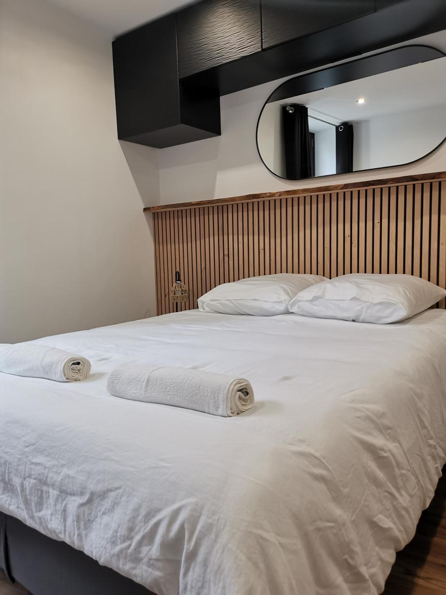 T2 Pour 4, Proche Versailles, Paris Et La Defense