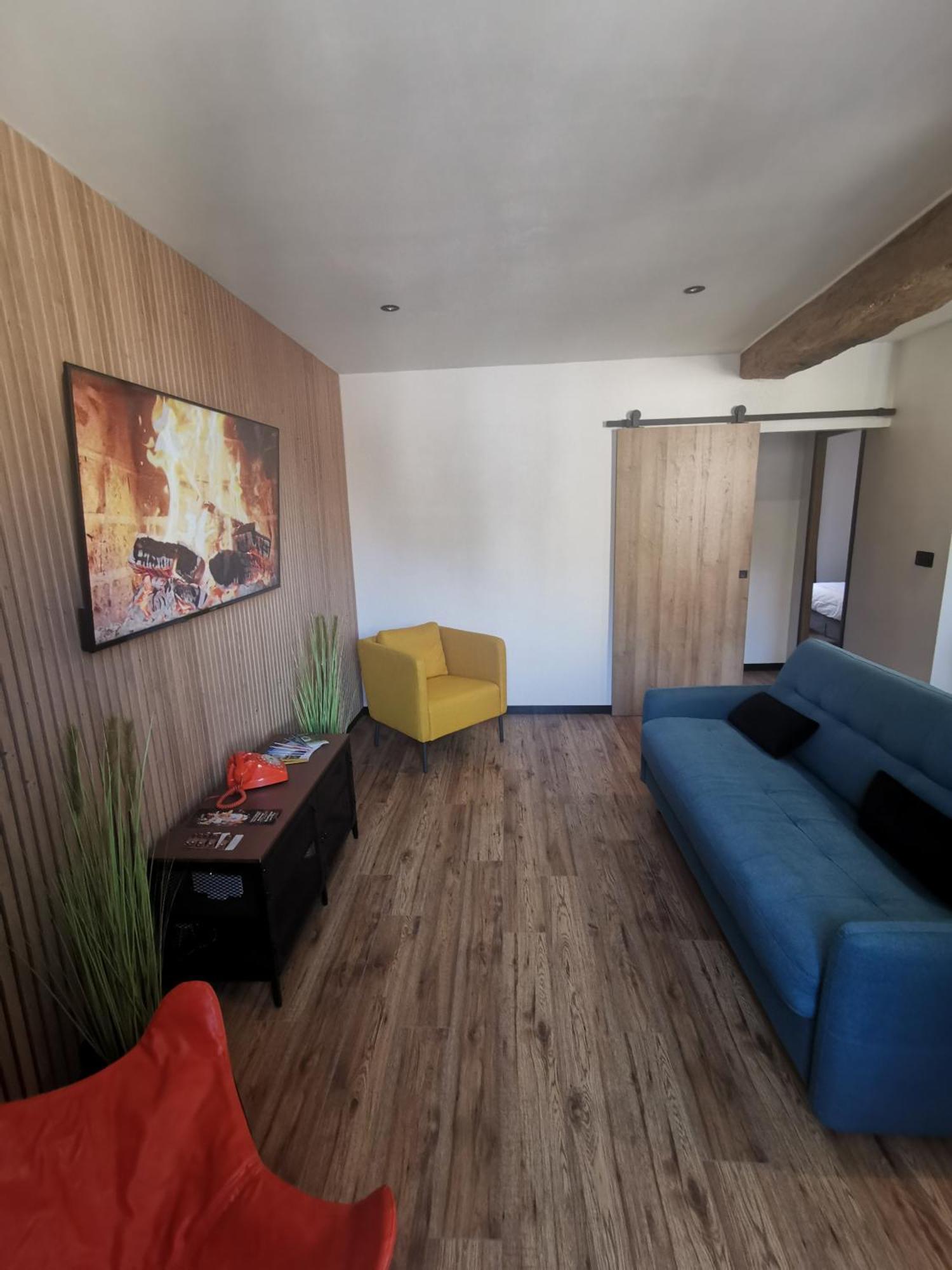 T2 Pour 4, Proche Versailles, Paris Et La Defense Apartment *