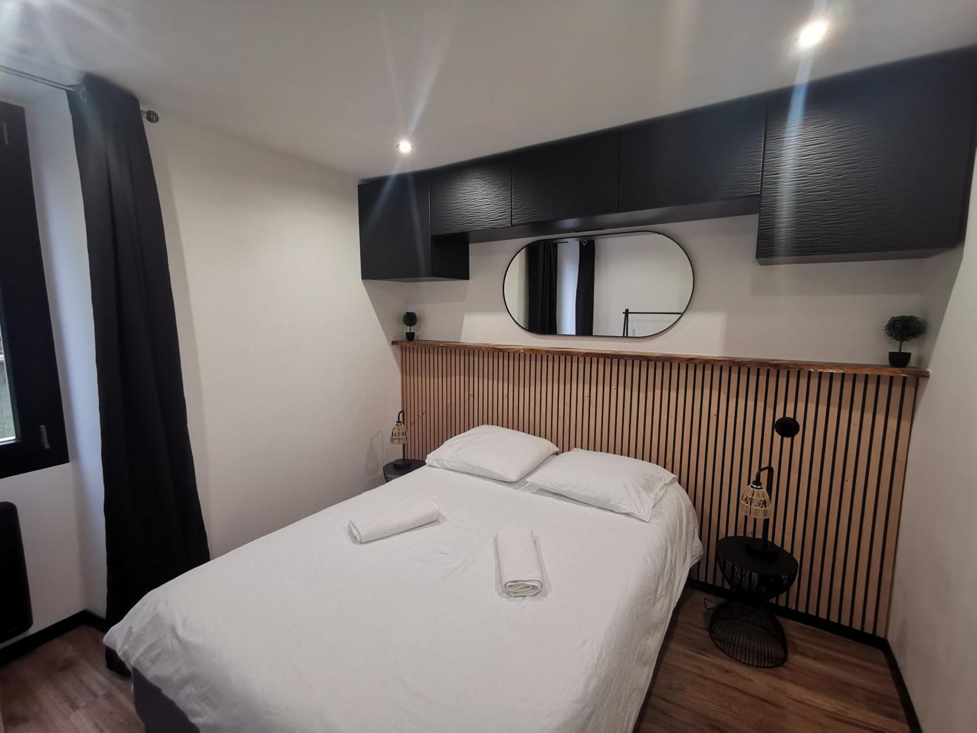 Apartment T2 Pour 4, Proche Versailles, Paris Et La Defense