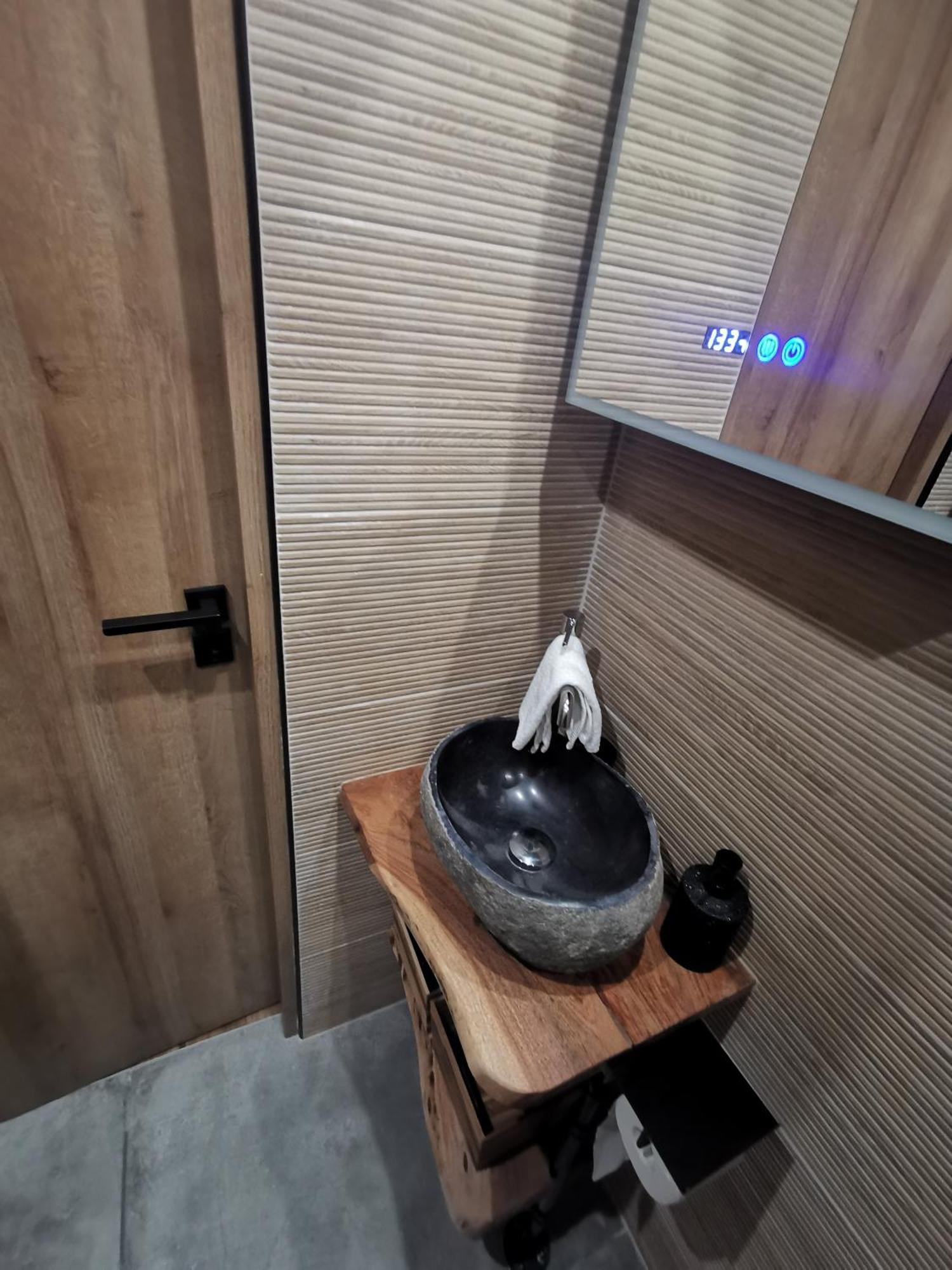 T2 Pour 4, Proche Versailles, Paris Et La Defense Apartment